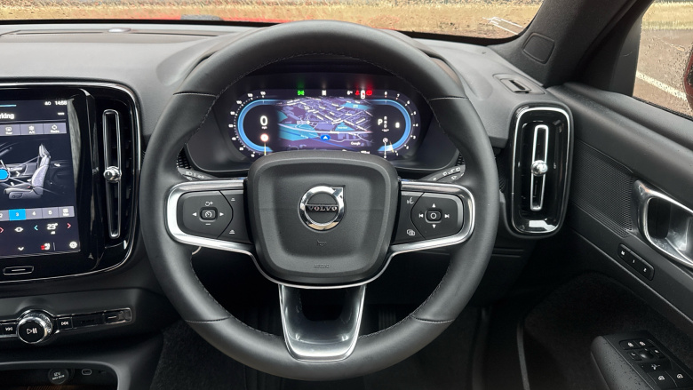 Volvo XC40 2.0 B4P Plus Dark 5dr Auto Petrol Estate